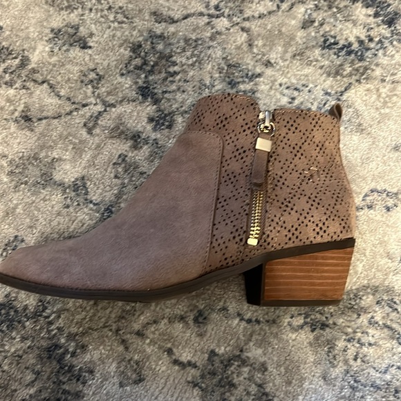 Dr. Scholl booties - Picture 2 of 8